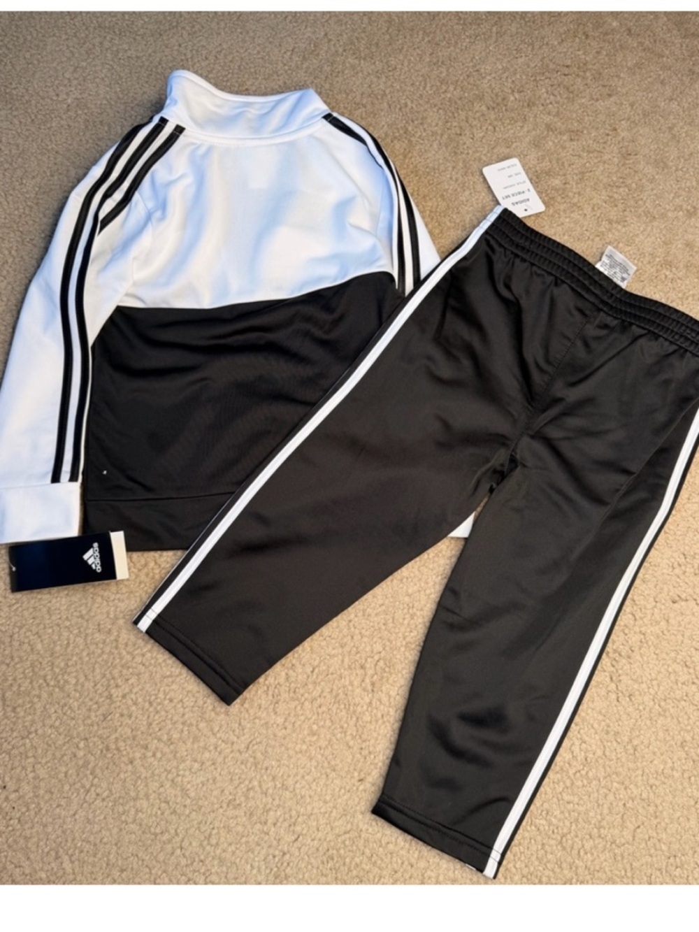 Adidas Baby Black and White
Jogger Set 24 Months - Picture 4 of 5